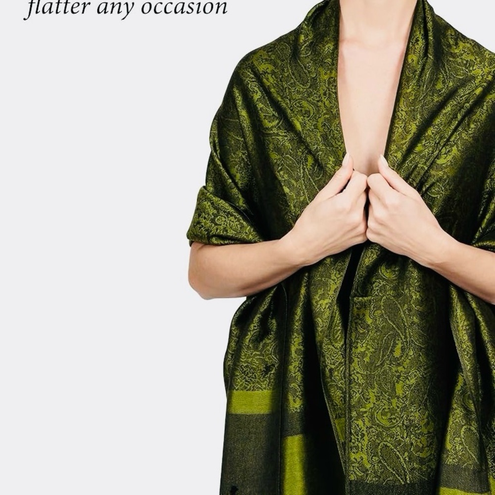 Pashmina Elegant Green Paisley  NWOT - Picture 3 of 7